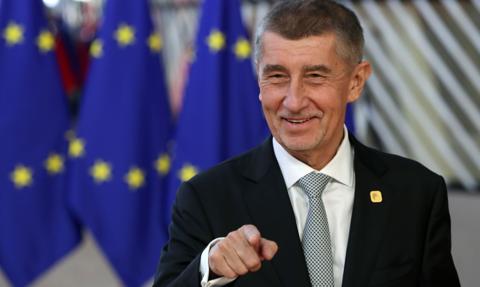 Były premier Czech na ławie oskarżonych pod zarzutem stworzenia warunków do wyłudzenia dotacji UE