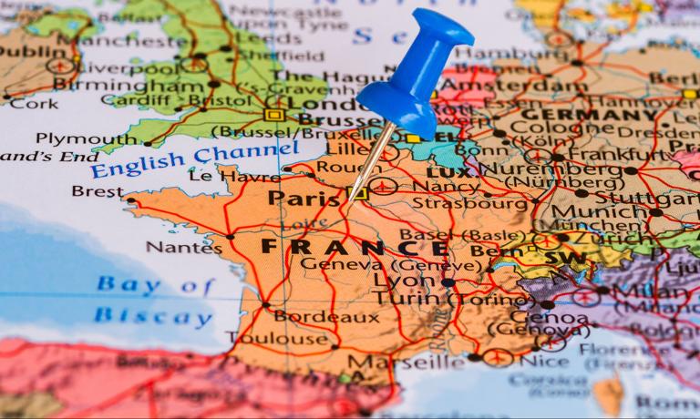 La France veut accélérer l’expulsion de 193 étrangers en situation irrégulière radicalisés