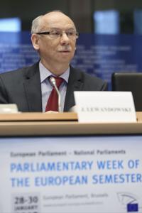 janusz lewandowski