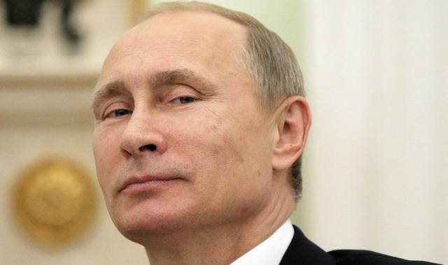 Putin namawia BRICS do uderzenia w dolara