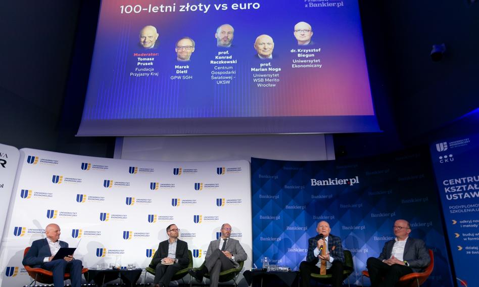 „Przyjdźcie teraz do roboty, bo już nam się opłaca”. Dla Polski lepsza własna waluta czy euro?