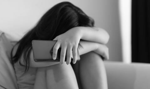 Dzieci tworzą masowo pornografię. Przerażające wyniki badań w Holandii