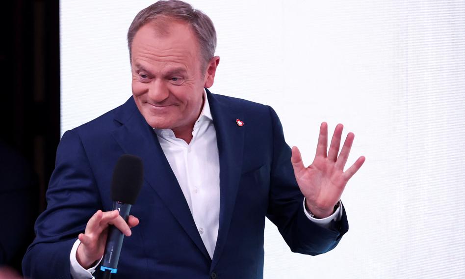 Remis ze wskazaniem na KO. Sondaż przedwyborczy