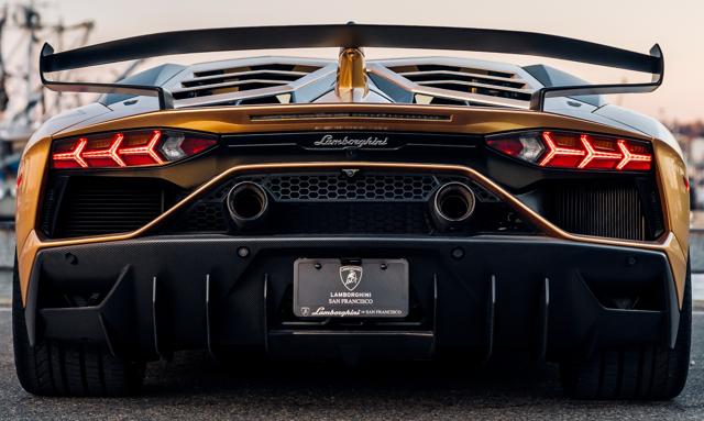 Luksusowy zapach spalin. Lamborghini odżegnuje się od elektryków