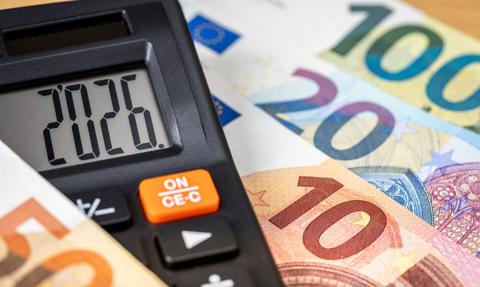 Gotówka znów jest królem. Efekt globalnych napięć widać na kontach firm