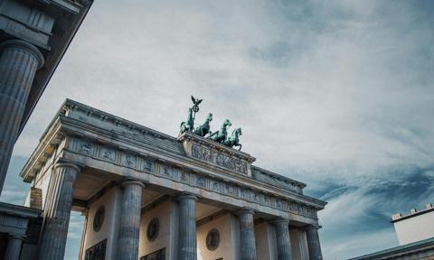 Niemcy wstrzymują przekształcanie 200 obiektów wojskowych na cele cywilne