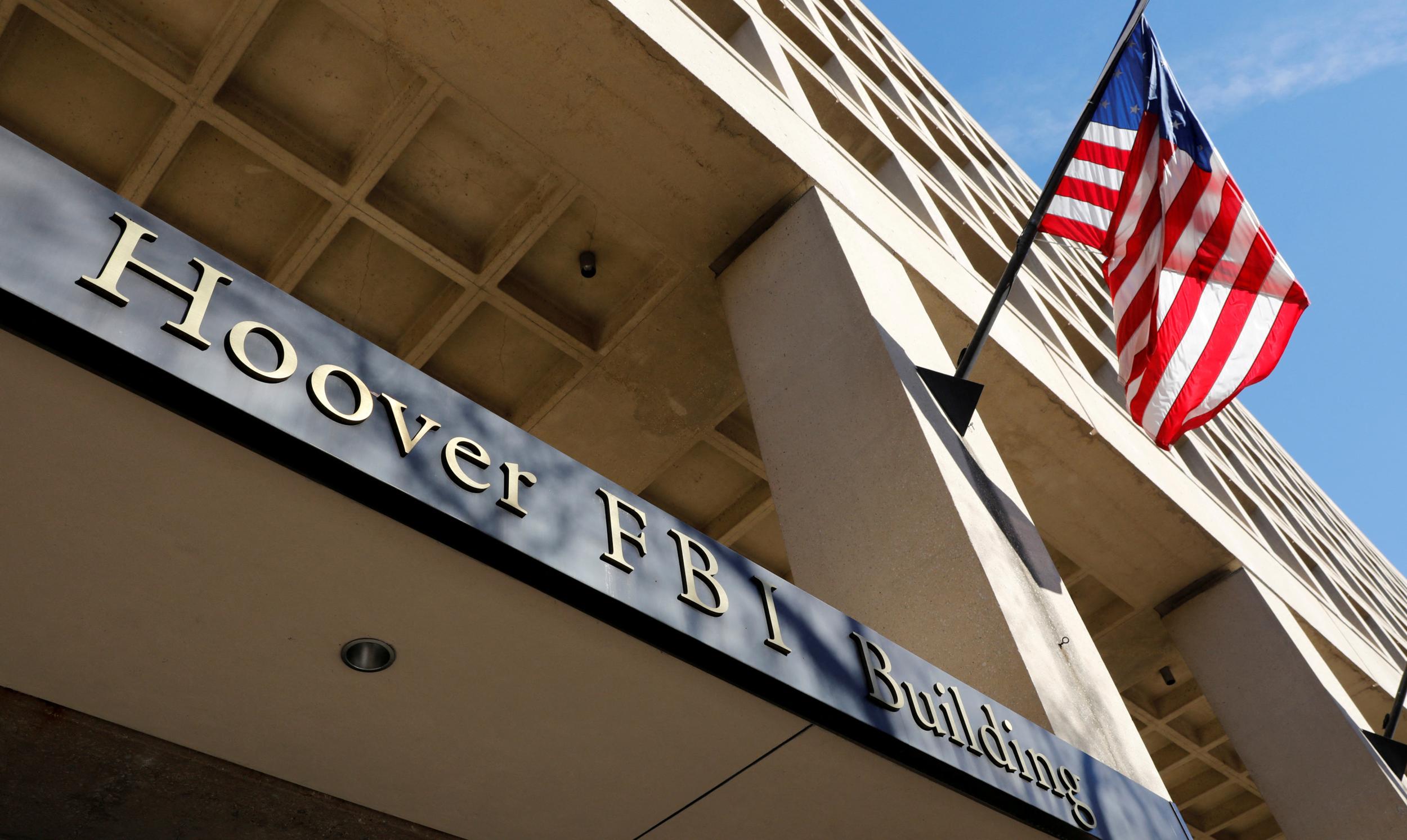 Zarzuty za zdjęcie muszelek. Były szef FBI oskarżony o groźby wobec Donalda Trumpa
