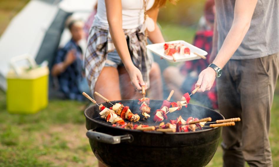 Nawet kilka tysięcy złotych za grillowanie w nieodpowiednim miejscu. Sprawdź, gdzie obowiązuje zakaz