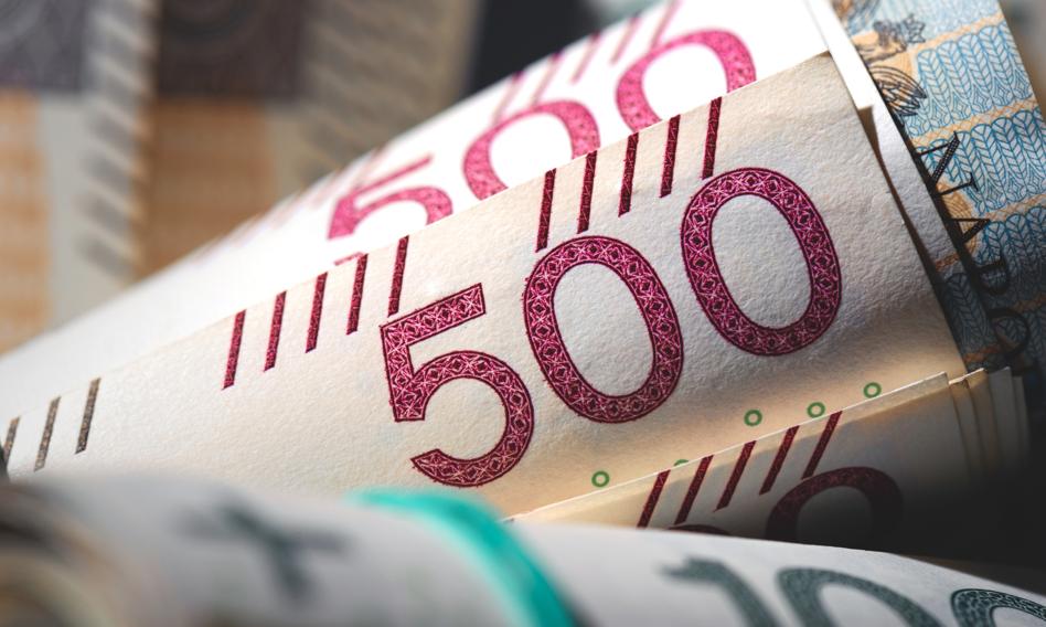 Gdzie warto skonsolidować kredyty? Sprawdziliśmy oferty banków na marzec
