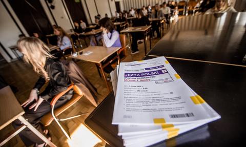 Do 60 zł za arkusz. Matury nauczyciele sprawdzają tylko w weekendy