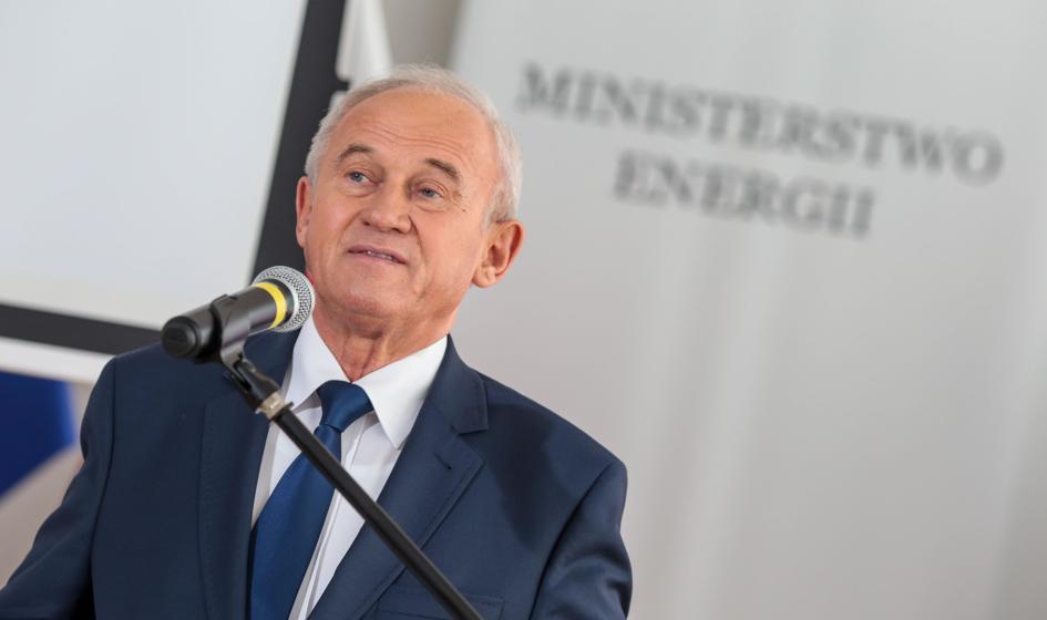 Tchórzewski zwolennikiem umieszczenia regulacji ws. offshore w ustawie o OZE