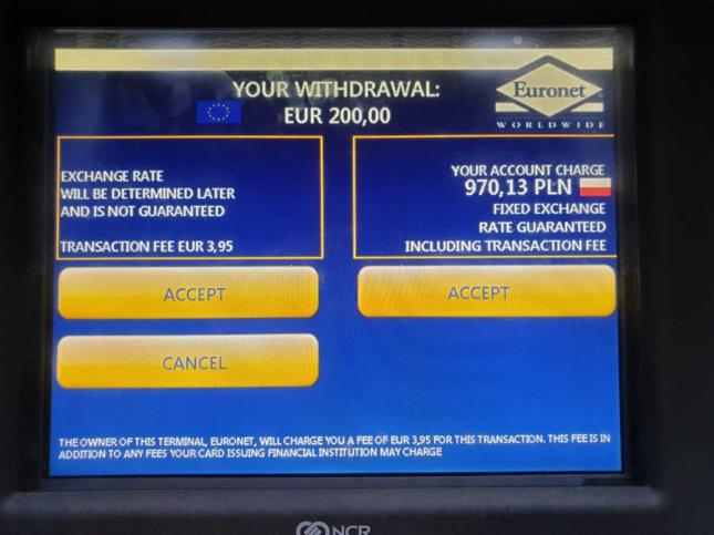 Wybór opcji DCC w bankomacie