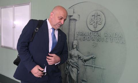Żurek zawiesza sędziego Łukasza Piebiaka. W tle afera hejterska i podrobiony testament