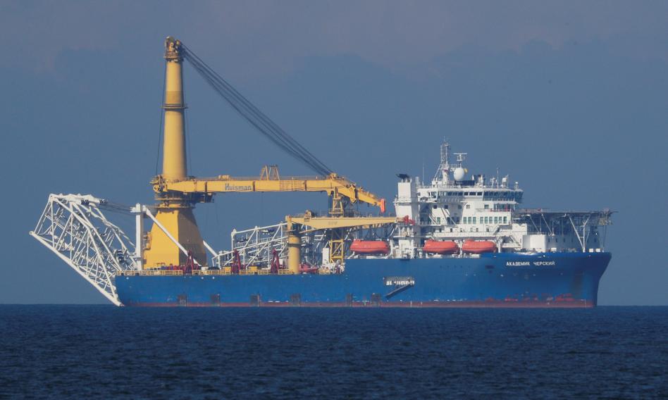 Statek Akademik Czerski płynie w stronę Danii, by budować Nord Stream 2