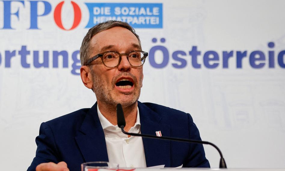 Skrajna prawica dochodzi do władzy? Herbert Kickl może zostać nowym kanclerzem Austrii