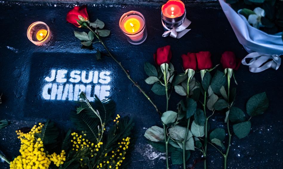 30 lat więzienia dla sprawcy ataku z 2020 r. przed byłą siedzibą tygodnia "Charlie Hebdo"