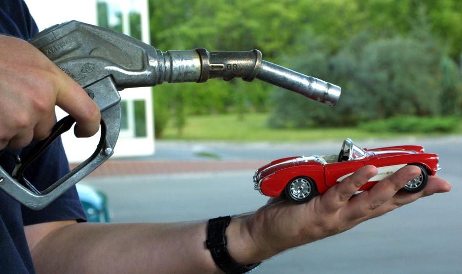 Drożeje benzyna, tanieje olej napędowy i autogaz