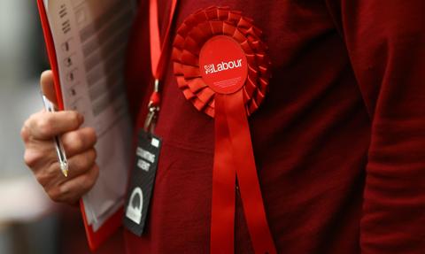 Opozycyjna Partia Pracy z największą przewagą w sondażach od końca lat 90.