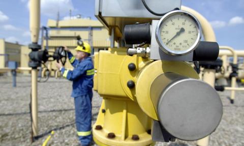 Unia stopniowo dokręci kurek do końca. Rosyjski gaz przestanie płynąć do 2026 roku