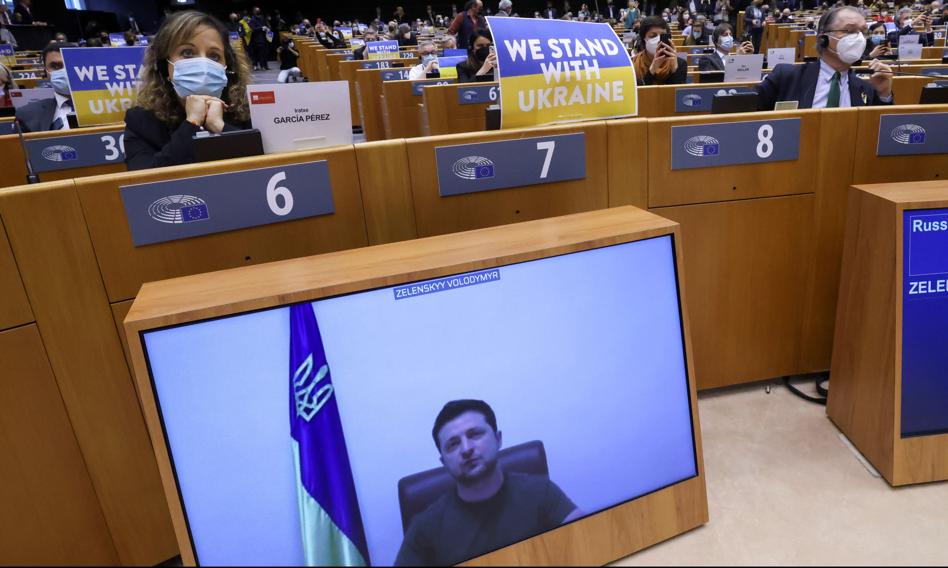 Prezydent Zełenski w PE. "Ta inwazja to geopolityczny terroryzm"