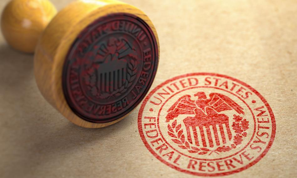 Fed kończy z „dodrukiem” pieniądza. Koniec zerowych stóp procentowych jest bliski