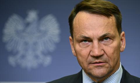  Niech zrzuci sukienkę i zapisze się do PiS-u