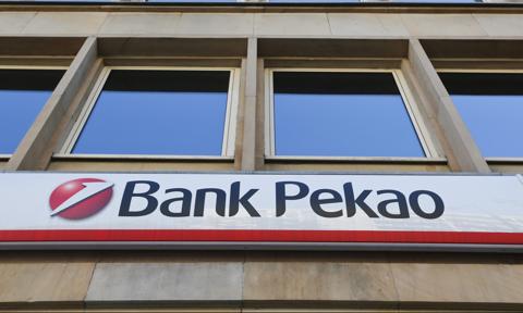 Pekao SA kupi ponad 50% akcji UniCredit CAIB