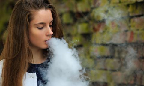 Wielka Brytania zabroni rozdawania dzieciom darmowych próbek e-papierosów
