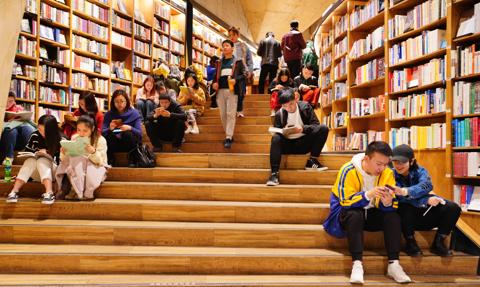 Droga edukacja w Chinach. Uniwersytety podnoszą czesne nawet o połowę; to efekt m.in. COVID-19
