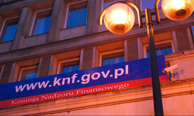 Strona knf.pl prowadzi do giełdy kryptowalut. W dodatku widniejącej na liście ostrzeżeń KNF