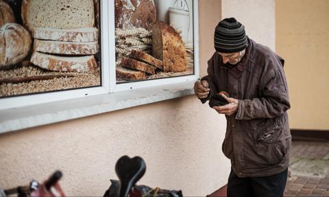 Mieszka w schowku na miotły. "Biedańsk" rośnie szybciej niż jakakolwiek metropolia