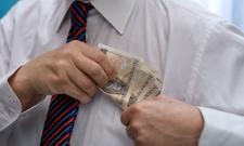 Pensje urzędników w górę. Na tych stanowiskach do ponad 24 tys. zł