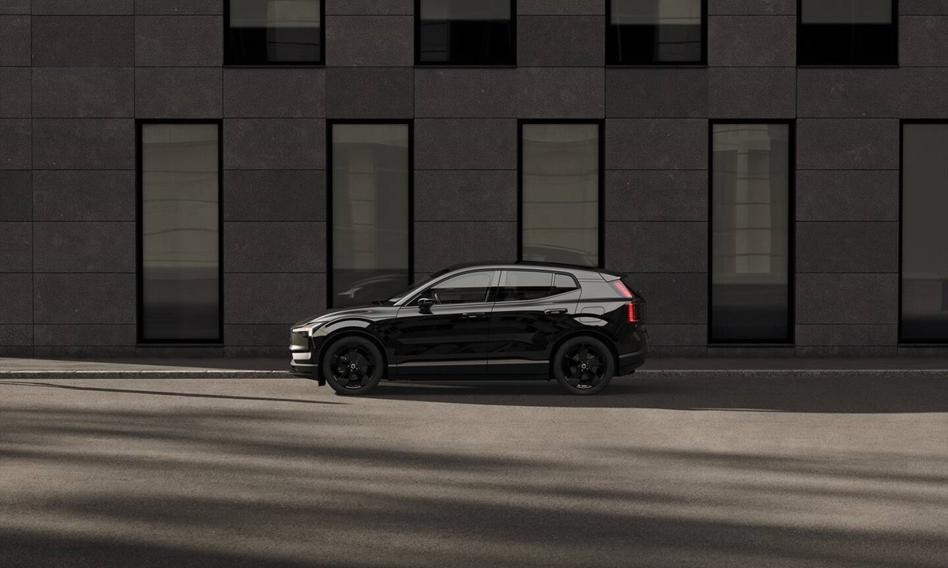 Volvo EX30 już dostępne w wersji Black Edition