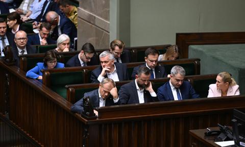 To jeszcze nie koniec. "Będzie kolejna rekonstrukcja rządu. Sięgnie premiera"