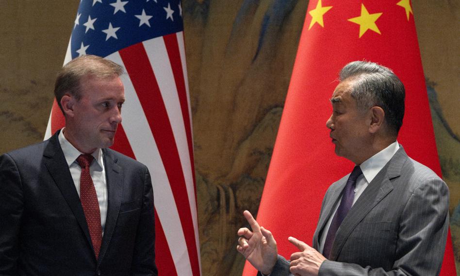 Spięcie dyplomatów USA i Chin. Zarzucili mocarstwom zbyt dużą ingerencję