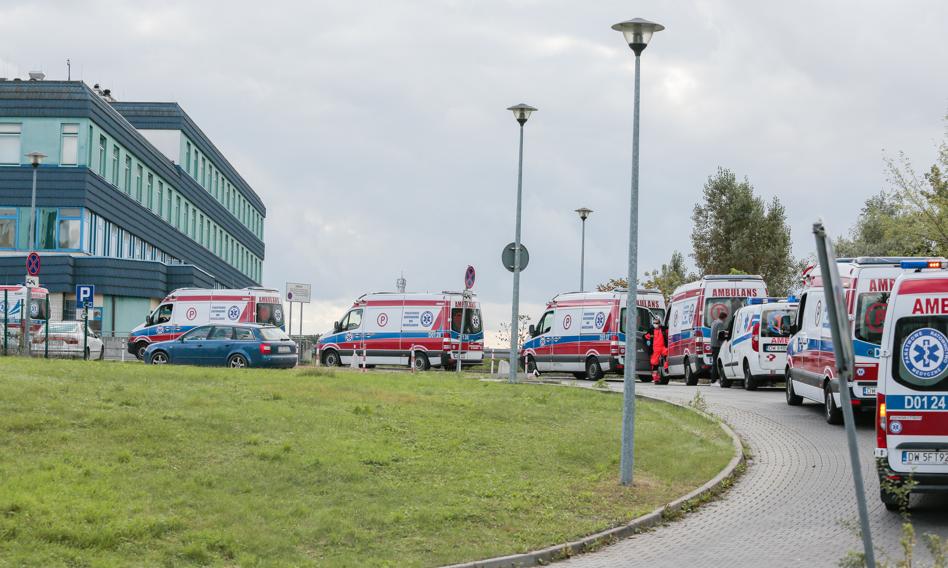 Maksymalnie 15 minut na przyjęcie na SOR pacjenta z karetki? Chcą zmienić prawo