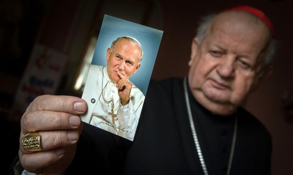 Pedofilia w kościele. Polscy duchowni przesłuchani w sprawie możliwych zaniedbań kardynała Dziwisza