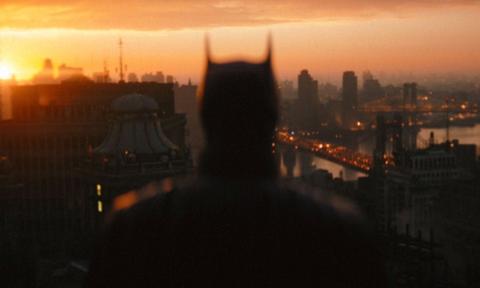 Rosjanie omijają filmowe sankcje. "Batmana" w kinach puszczają z torrentów