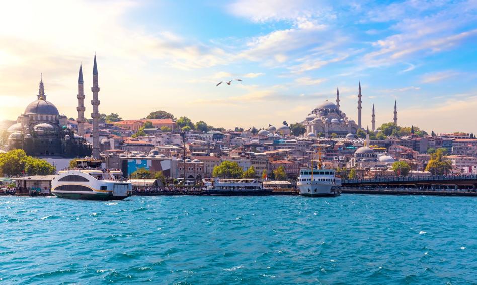 W Stambule wprowadzono zakaz spożycia alkoholu w miejscach publicznych