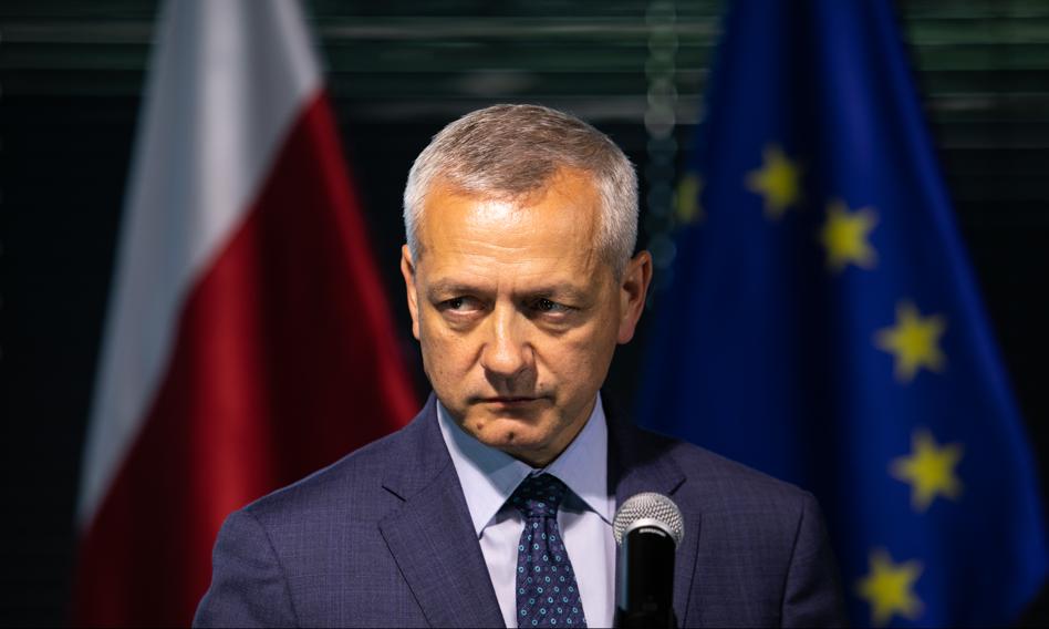 MC: W lipcu Polacy z e-usługi "historia pojazdu" skorzystali ponad 27 milionów razy