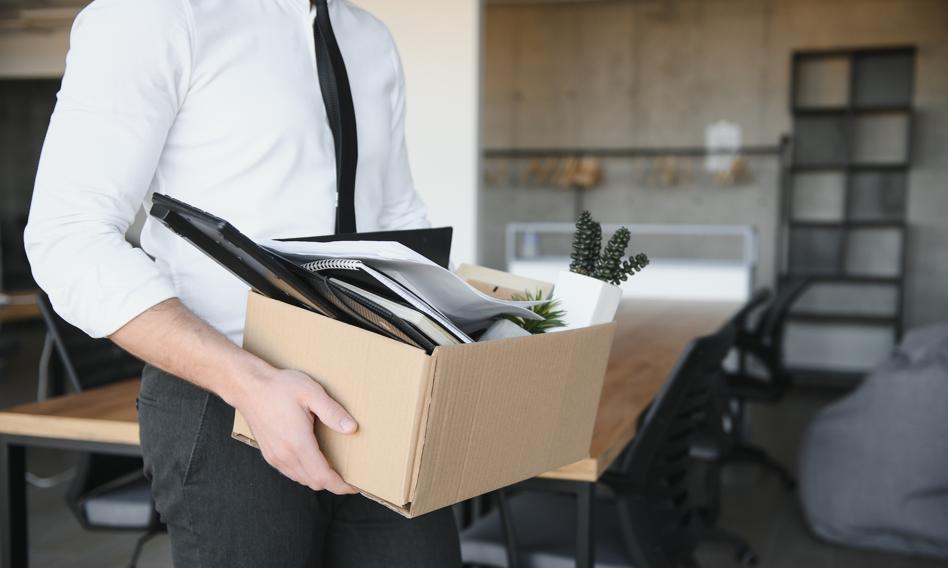 Firmy zwalniają i wygaszają etaty. W tych branżach jest najgorzej