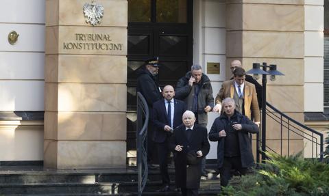 Spór o Trybunał Konstytucyjny. Kaczyński wzywa do protestu