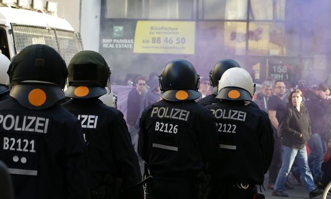 W Berlinie trwa "ostatnia bitwa" o okupowaną kamienicę