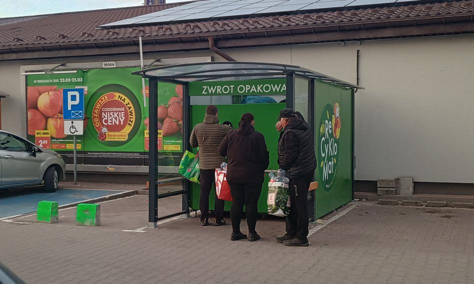 Zwrot butelek i puszek. Rząd analizuje nowe postulaty. Kolejne produkty zostaną objęte kaucją?