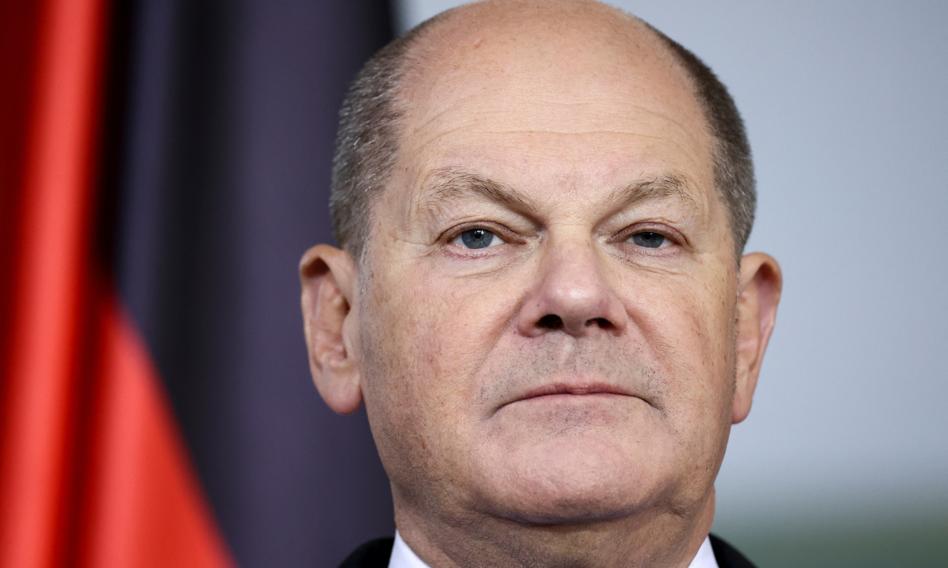 Scholz krytykuje Trumpa. Słowa o Zełenskim &quot;dyktatorze&quot; błędne i niebezpieczne