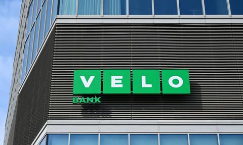 Kilka rat można zamienić w jedną. VeloBank oferuje konsolidację bez prowizji
