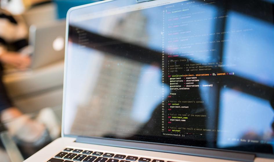 Sukces Biura Zwalczania Cyberprzestępczości. Odzyskano od zatrzymanego 20 mln złotych