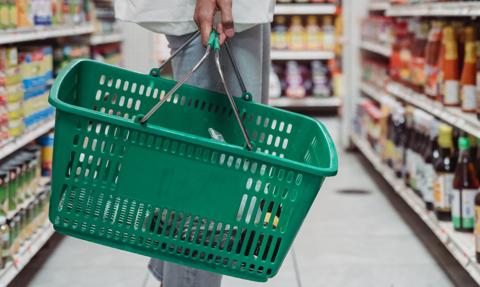 Wchodzisz po chleb, wychodzisz z nowością. Tak działają ekrany w marketach
