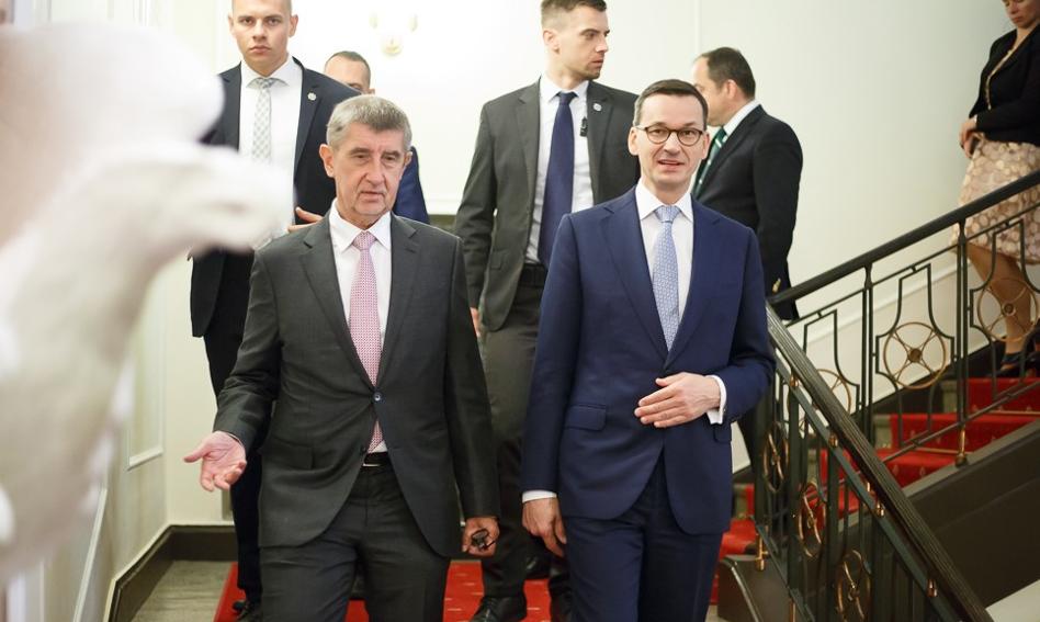 Morawiecki zastąpi Babisza na szczycie UE