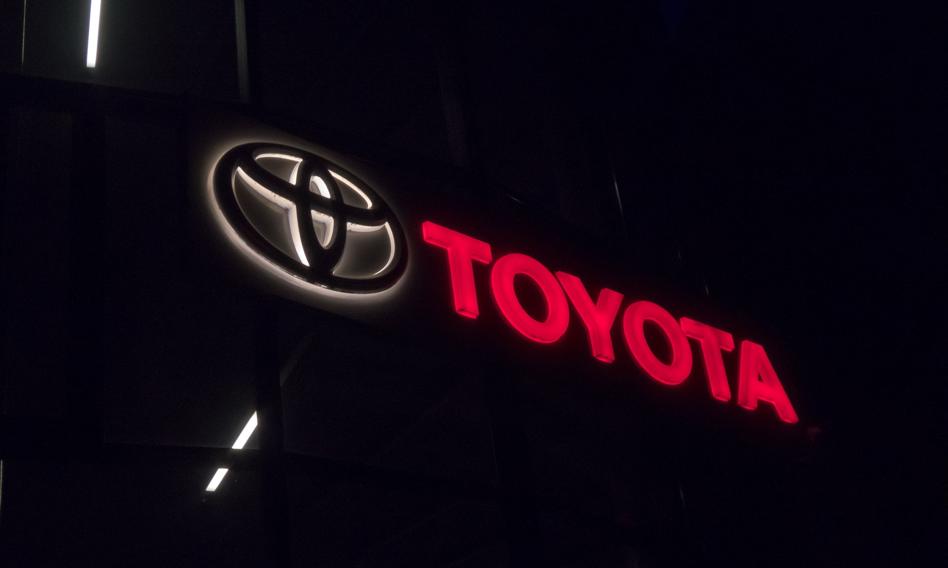 Toyota rządzi w polskich salonach. Skoda i Volkswagen w tyle